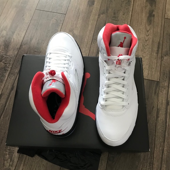 Air Jordan 5 Retro - Picture 1 of 5